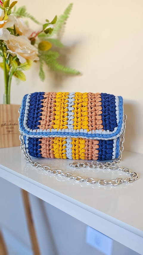 Bolsa de crochê de ombro de tamanho médio colorida