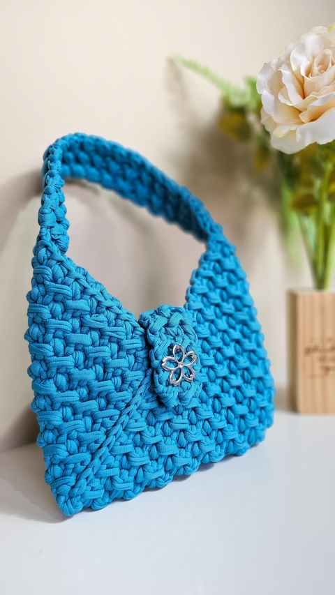 Bolsa de crochê modelo baguette