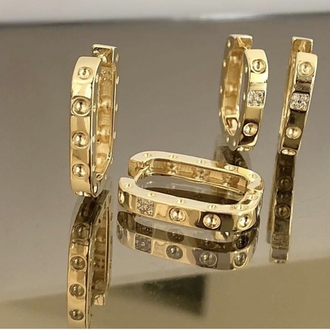 Brinco argola click Quadrado