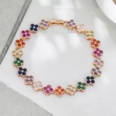 Pulseira Inspiração trevos coloridos na internet