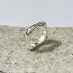 Anel Quadrado Orgânico Liso - comprar online