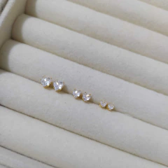 Trio Brincos Coração Ponto de Luz - comprar online