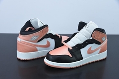 Imagem do Tênis Jordan 1 Mid Arctic Orange Black Toe