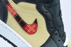Imagem do Tênis Air Jordan 1 Mid Tartan Swoosh