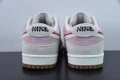 Imagem do Tênis Nike Dunk Low SE 85 Double Swoosh
