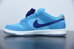 Tênis Nike SB Dunk Low Pro Blue Fury na internet