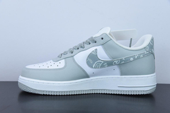 Tênis Nike Air Force 1 Low '07 na internet
