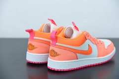 Imagem do Tênis Jordan 1 Low Utility Crimson Pulse