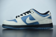 Tênis Nike Dunk Low na internet