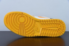 Tênis Jordan 1 Low Taxi