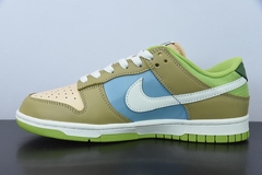 Tênis Nike Dunk Low na internet