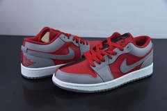 Imagem do Tênis Jordan 1 Low SE Homage Split Gym Red Cement Grey