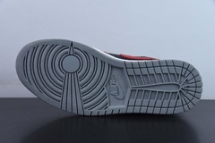 Tênis Jordan 1 Low SE Homage Split Gym Red Cement Grey