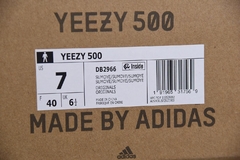 Tênis Adidas Yeezy 500 Super Moon Yellow na internet