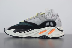 Tênis Adidas Yeezy Boost 700 Wave Runner na internet