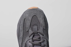 Tênis Adidas Yeezy Boost 700 Utility Black - loja online
