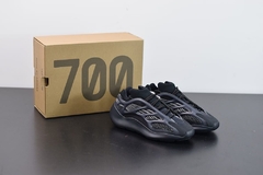 Tênis Adidas Yeezy 700 V3 Alvah