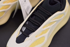 Tênis Adidas Yeezy 700 V3 Safflower - Loja Princípios