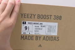 Tênis Adidas Yeezy Boost 380 Alien na internet