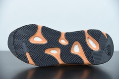 Tênis Adidas Yeezy 700 Wash Orange