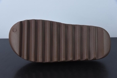 Chinelo Adidas Yeezy Slide Flax