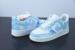 Imagem do Tênis Nike Air Force 1 Low LV8 Light Blue Love