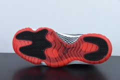 Tênis Jordan 11 Retro Low Bred na internet