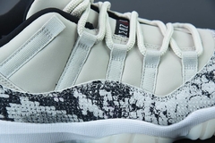Tênis Jordan 11 Retro Low Snake Light Bone - loja online