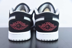 Imagem do Tênis Jordan 1 Low Black Wolf Grey