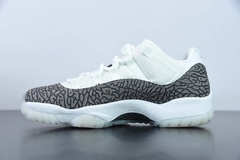 Tênis Jordan 11 Retro na internet
