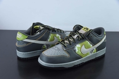 Tênis Nike SB Dunk Low HUF
