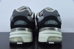 Imagem do Tênis New Balance 992 Black Grey Suede