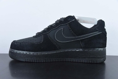 Tênis Nike Air Force 1 Low Venom Black na internet