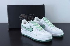 Tênis Nike Air Force 1 Low GUCCI x Nike White Green