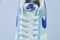 Tênis Nike Air Force 1 Low '07 Ivory Hiper Royal - loja online