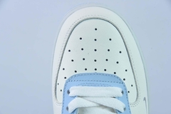 Tênis Nike Air Force 1 Low '07 Ivory Hiper Royal - Loja Princípios