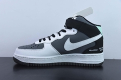 Tênis Nike Air Force 1 Mid '07 Camcorder White Grey na internet