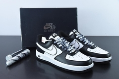 Tênis Nike Air Force 1 '07 Low White Swoosh Panda