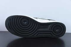 Tênis Nike Air Force 1 '07 Low White Swoosh Panda