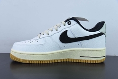 Tênis Nike Air Force 1 '07 LX Low Command Force Summit White Black na internet