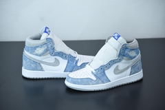 Imagem do Tênis Jordan 1 Retro High Hyper Royal Smoke Grey