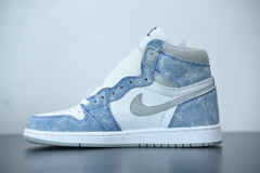 Tênis Jordan 1 Retro High Hyper Royal Smoke Grey na internet