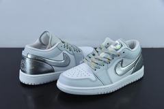 Imagem do Tênis Jordan 1 Low SE Tear Away Silver