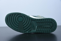Tênis Jordan 1 Mid Sonics