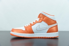 Tênis Jordan 1 Mid Metallic Orange na internet