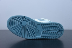 Tênis Jordan 1 Mid UNC