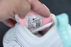 Tênis Nike Air Max 97 White Barely Green na internet