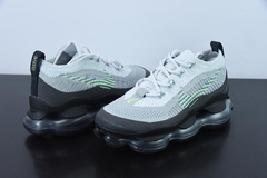 Imagem do Tênis Nike Air Max Scorpion FK Wolf Grey
