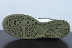 Imagem do Tênis Nike Dunk Low Medium Olive