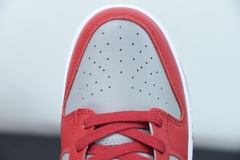 Tênis Nike Dunk Low Retro Medium Grey Varsity Red UNLV - Loja Princípios
